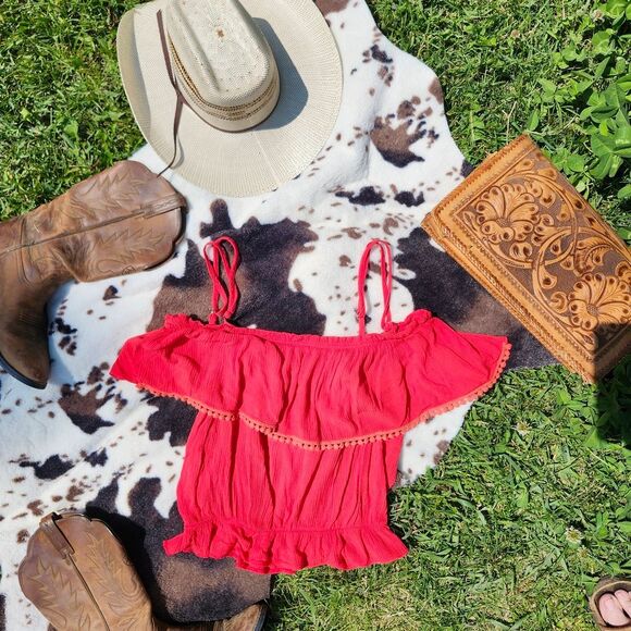 Red Off-Shoulder Women's Top - Picture 1 of 2
